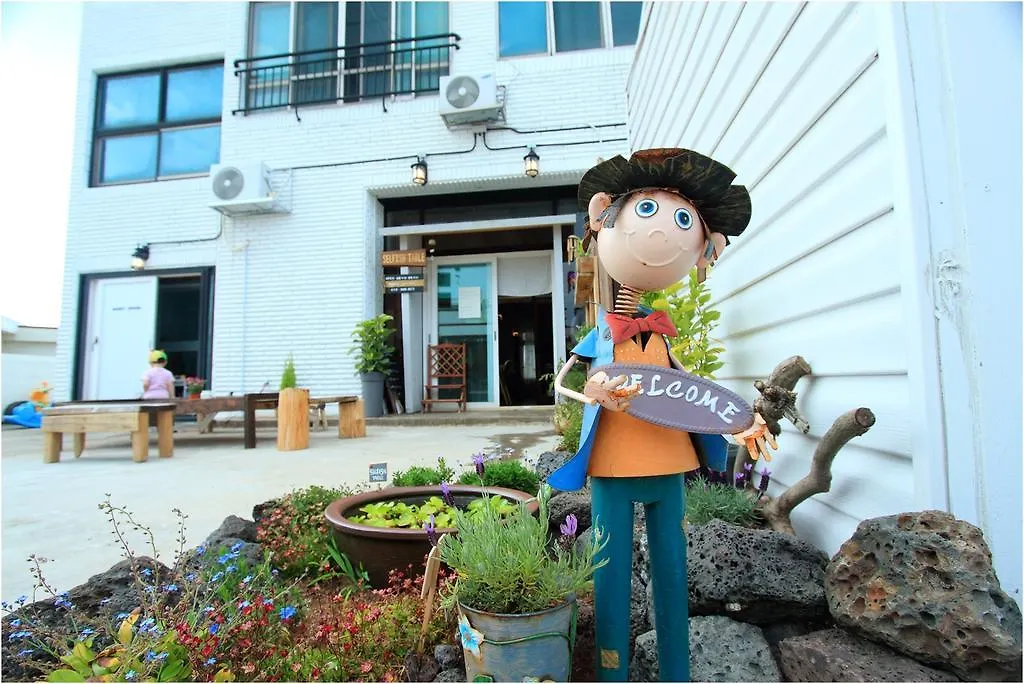Nunkeunsaeu Guesthouse Jeju